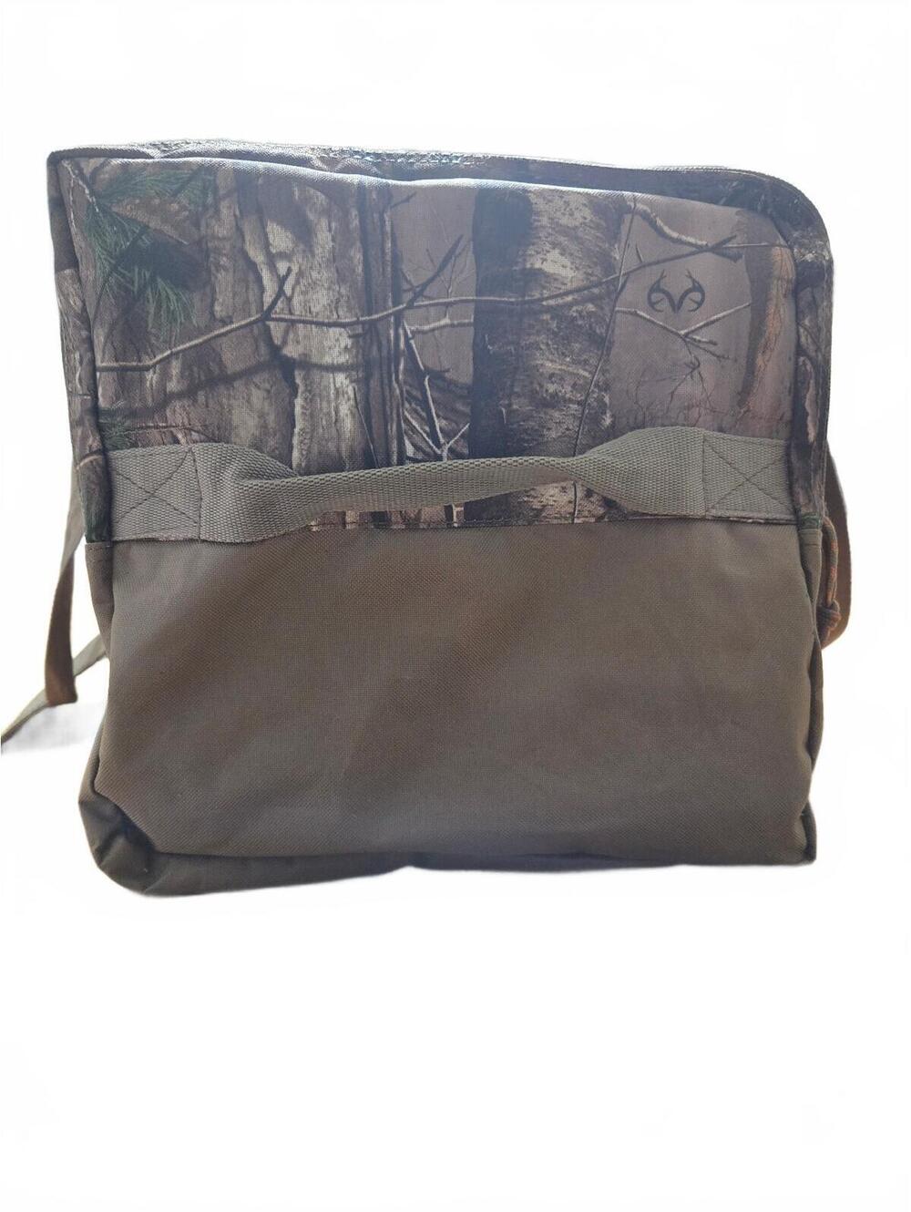 RedHead Camouflage Duffle Bag with Adjustable Strap - Picture 3 of 8